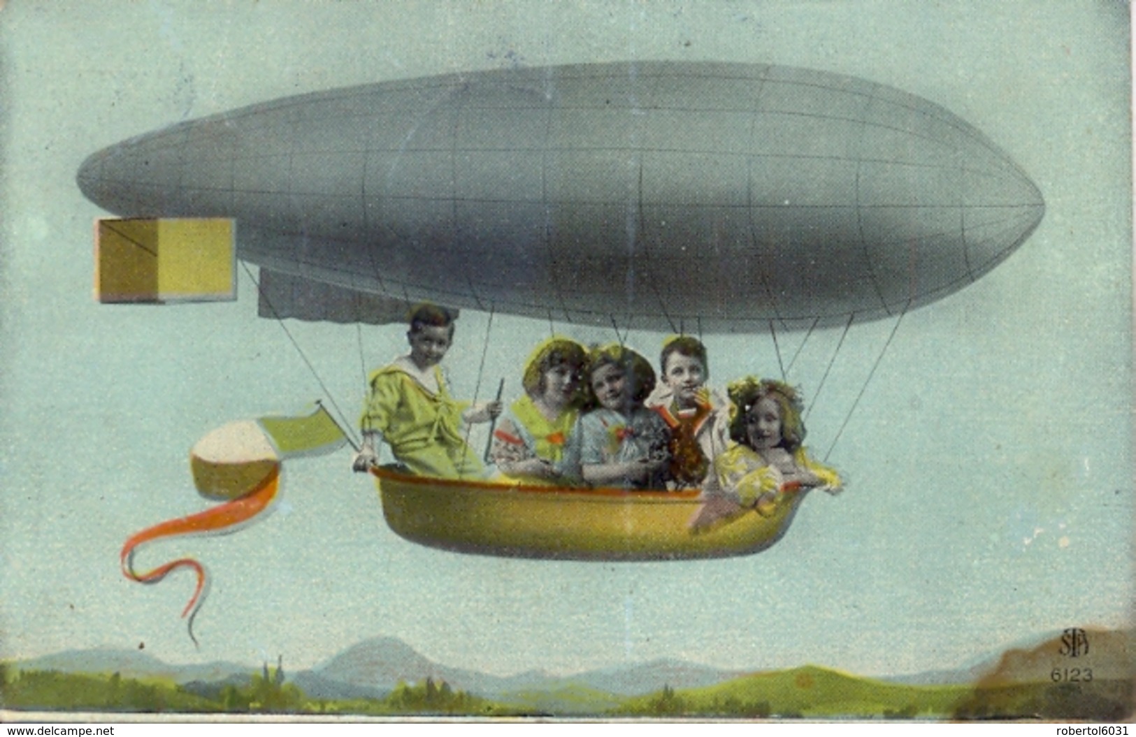 Italia Italy Cartolina Illustrata Bambini E Dirigibile Children And Airship Postcard Dirigeable Viaggiata Posted 1919 - Gruppi Di Bambini & Famiglie