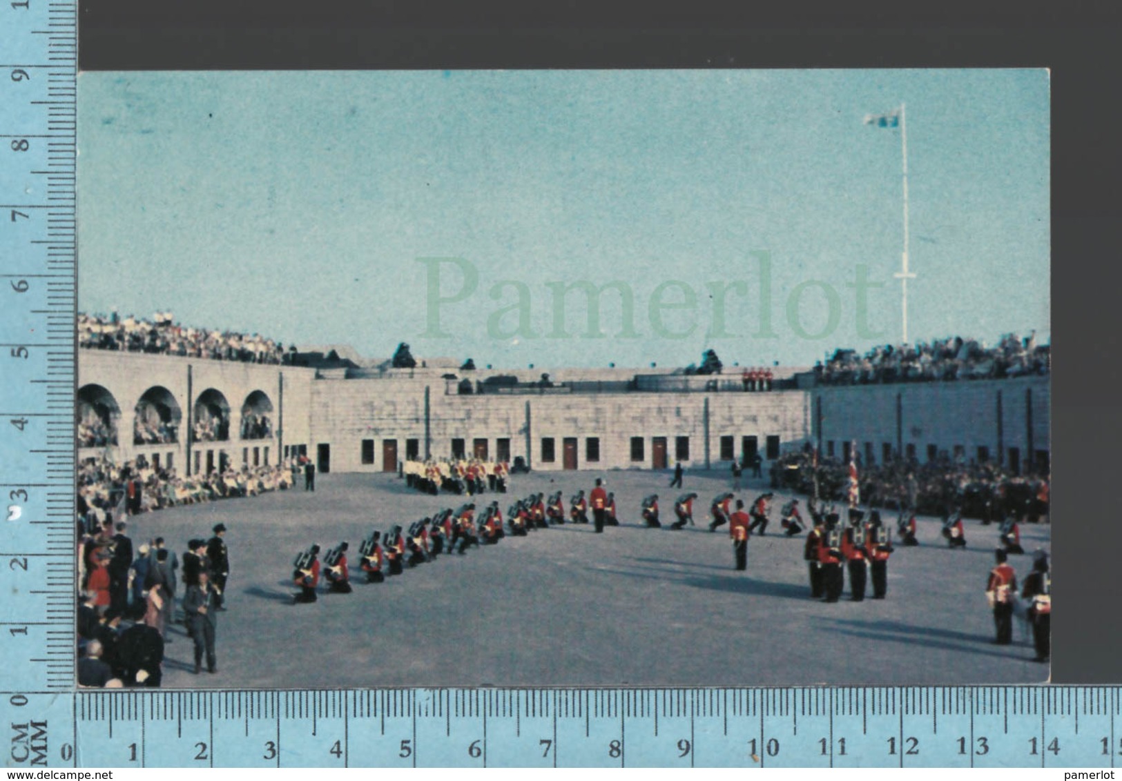 Kingston Ontario - Fort Henry Guards , Military Drill In Side The Fort - Autres & Non Classés