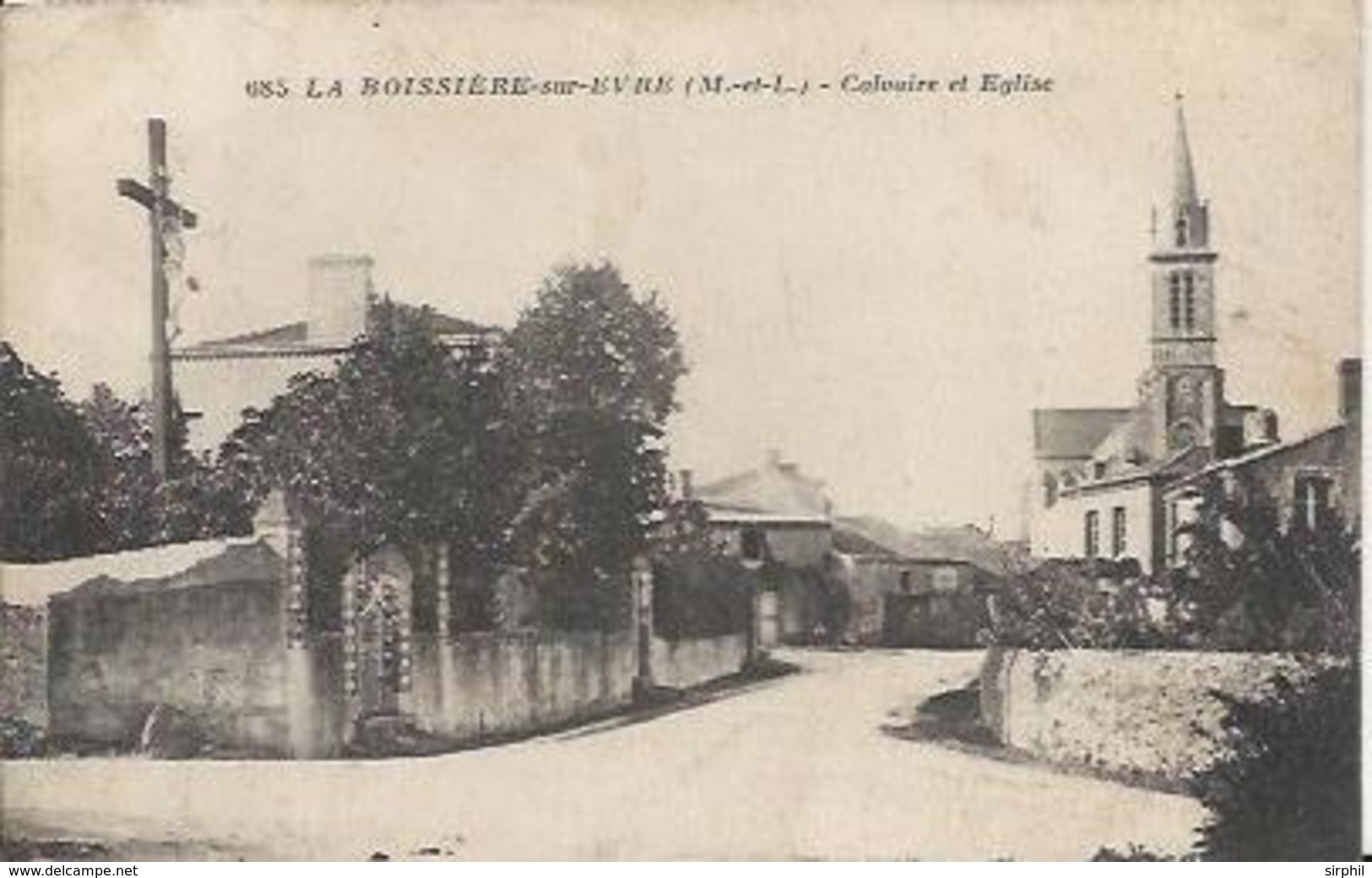 Carte Postale Ancienne De La Boissière Sur Evre Le Calvaire Et L'eglise - Autres & Non Classés