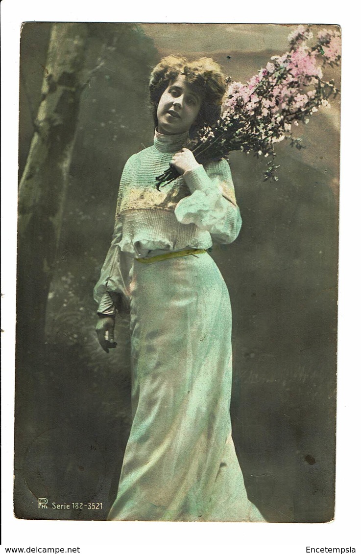 CPA - Carte Postale-Belgique - Photographie : Jeune Dame En Robe Longue Avec Son Bouquet -1905-VM4631 - Photographie