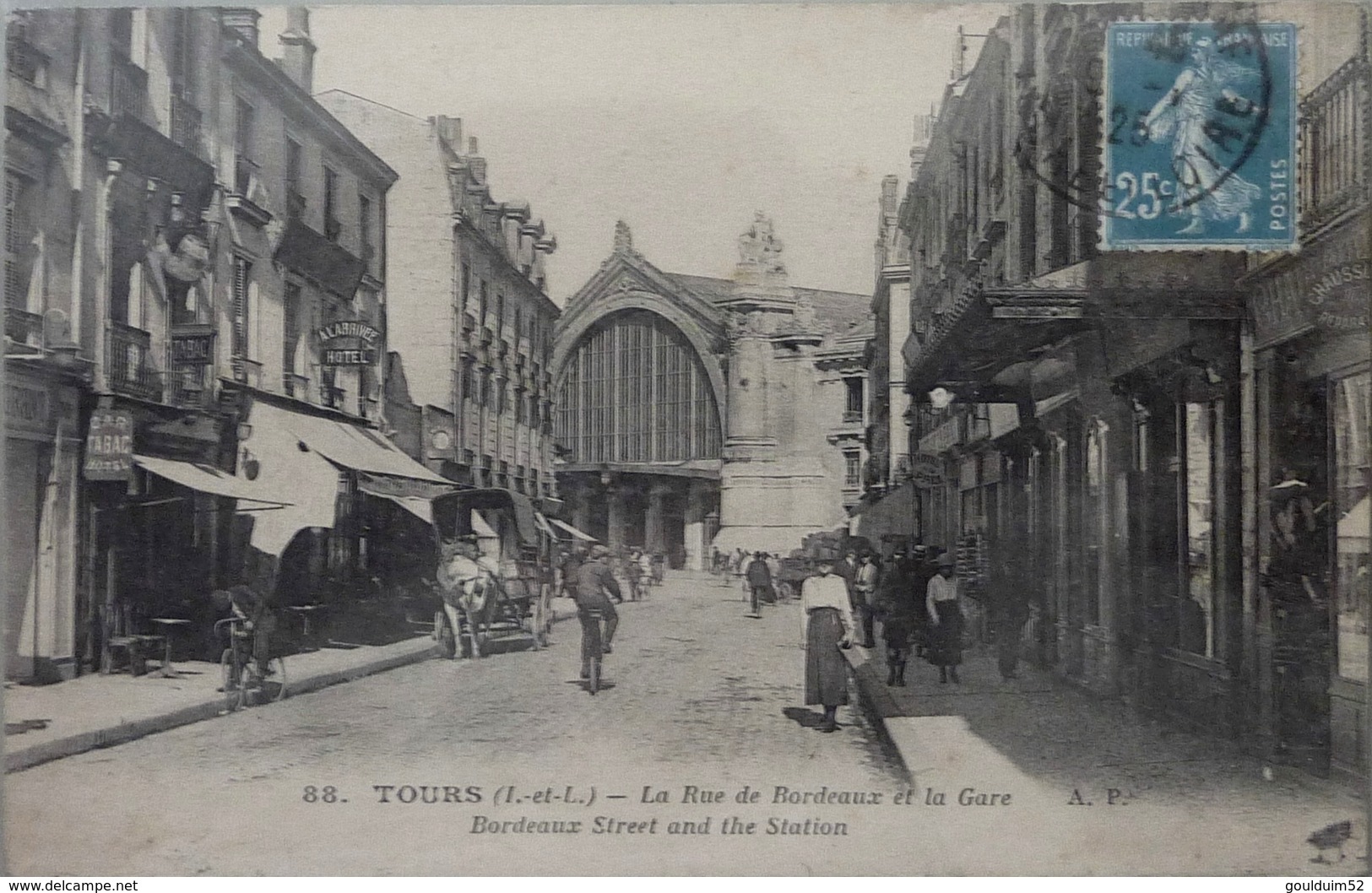 La Rue De Bordeaux Et La Gare - Tours