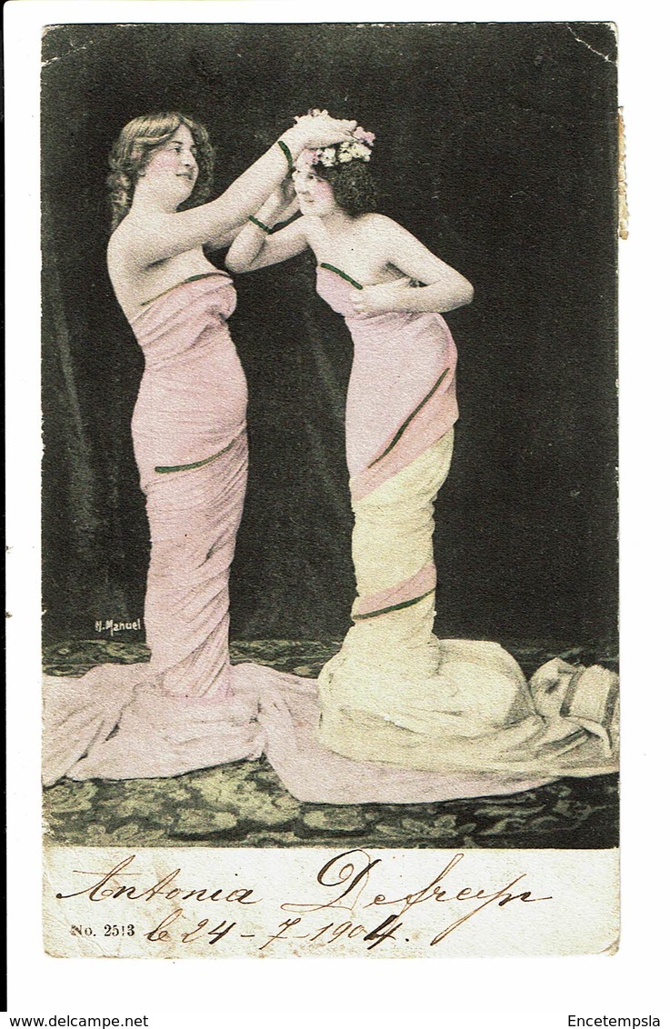 CPA - Carte Postale-Belgique -Une Jeune Femme Plaçant Une Couronne De Fleurs Sur La Tête D'une Autre Dame-1904 VM4659 - Femmes
