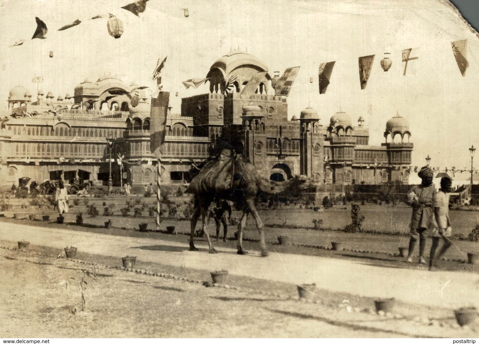INDE INDIA PALACE UDAIPUR CAMELS  SEE RIGHT CORNER    +- 16* 12CM Fonds Victor FORBIN (1864-1947) - Lugares