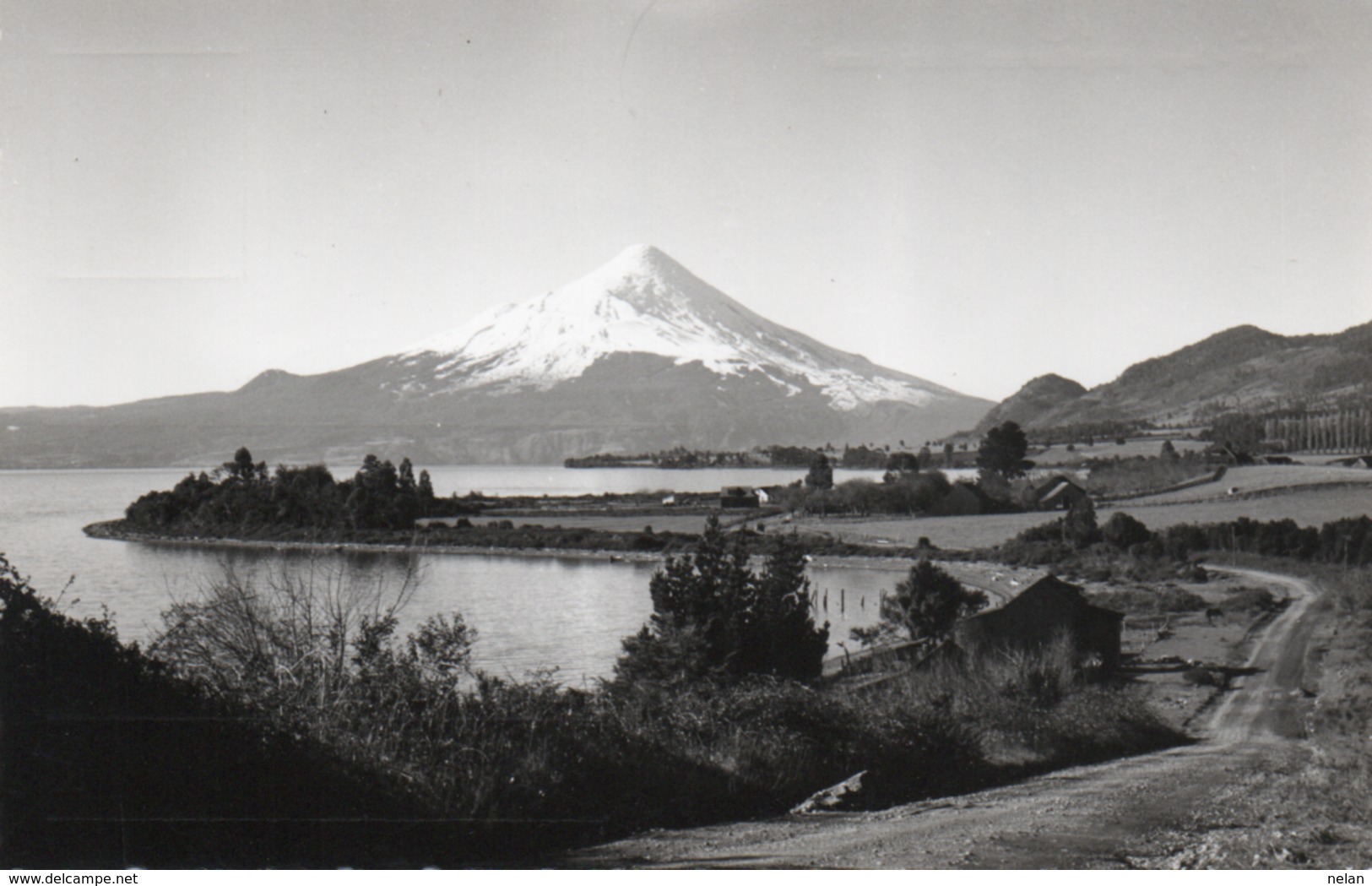 LAGO LLANQUIHUE CON VOLCAN OSORNO- VIAGGIATA 1963-REAL PHOTO - Cile