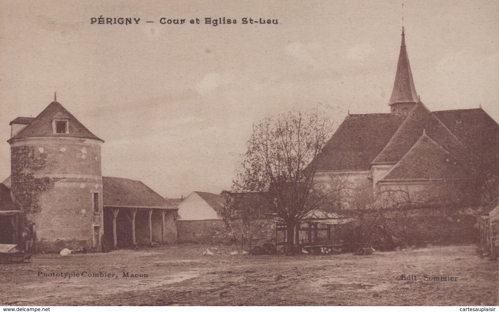 Perigny : Cour Et Eglise St-Leu - Perigny