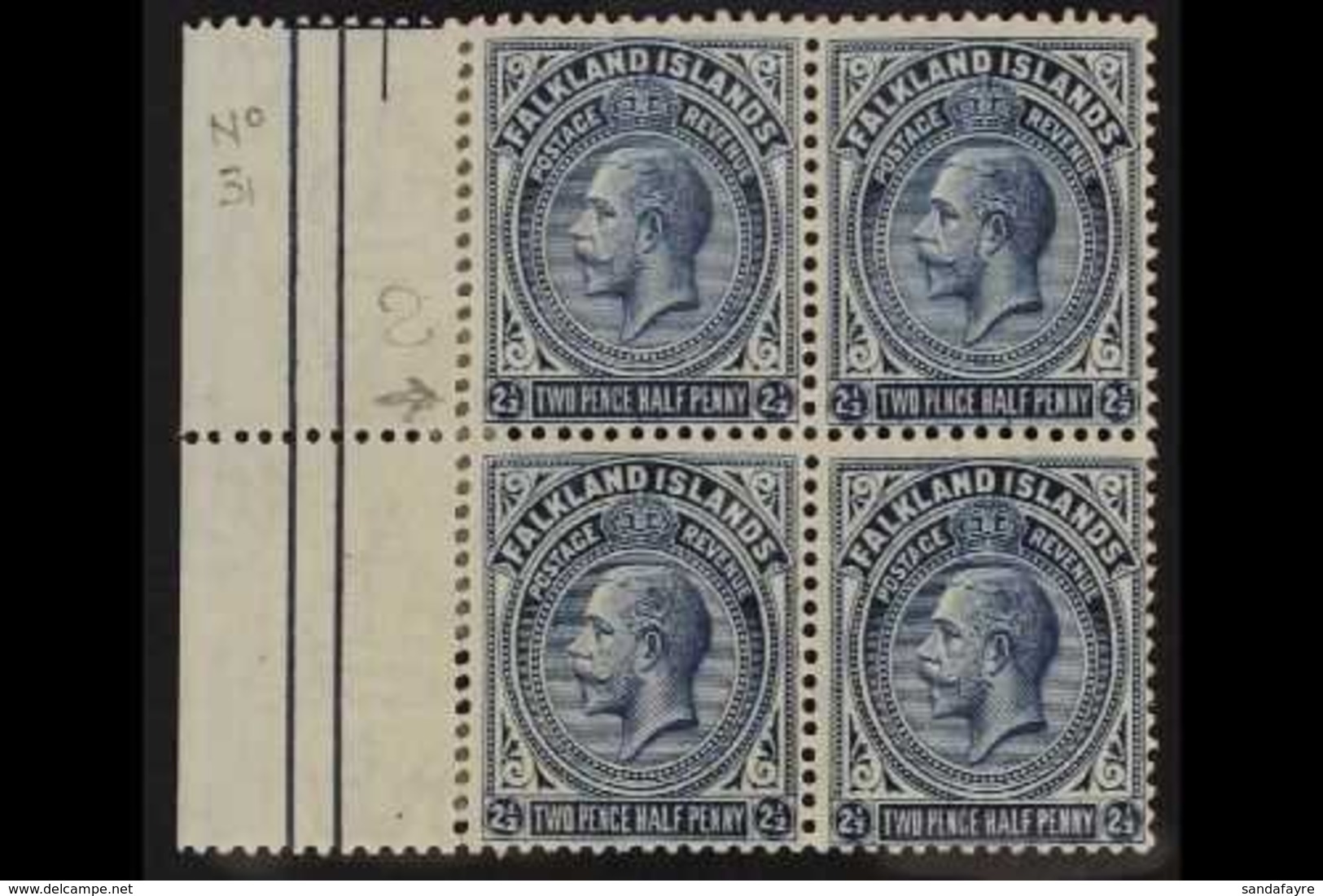 1921-28 2½d Prussian Blue Block Of Four With Sheet Margin At Left, One Stamp Showing The Swan-necked "2" Flaw From Posit - Falkland