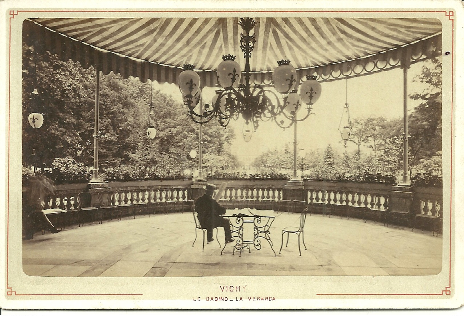 Photo Originale Collée Sur Carton - VICHY  - Le Casino -La Véranda - Photo Mme CESAR Libraire - Vichy