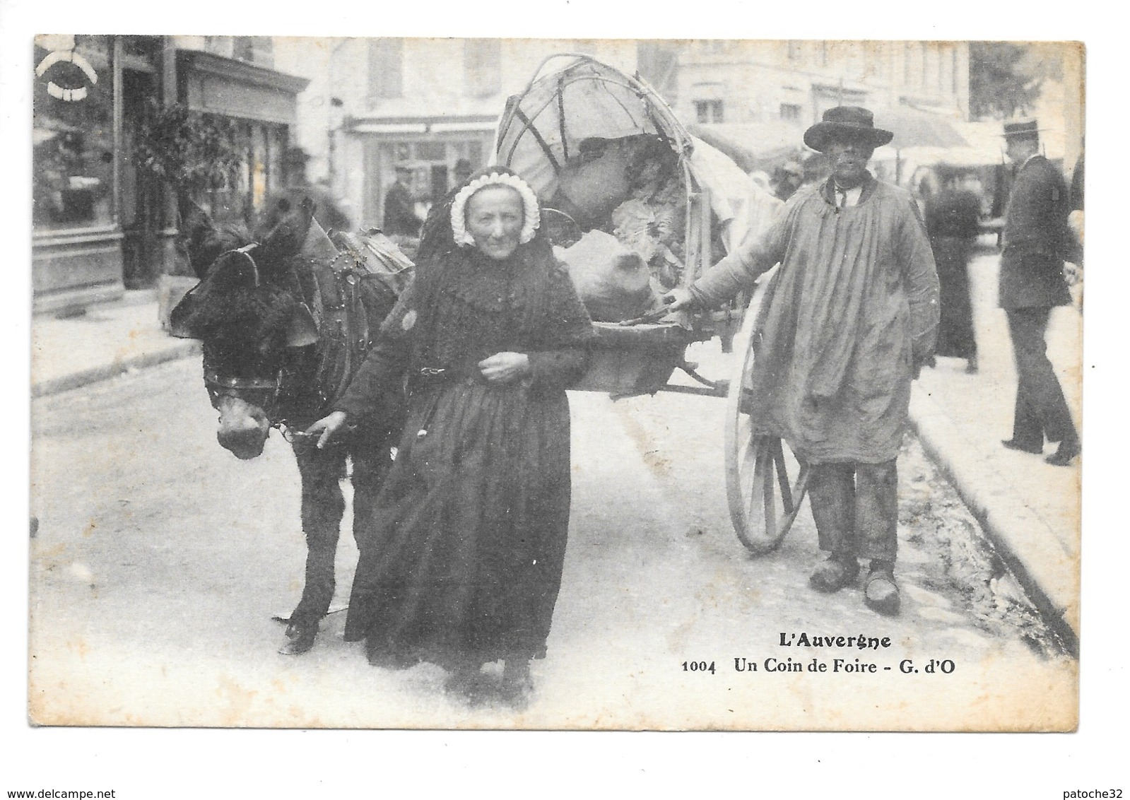 Cpa...l'auvergne ..... Un Coin De Foire..attelage Ane...animée.... - Foires