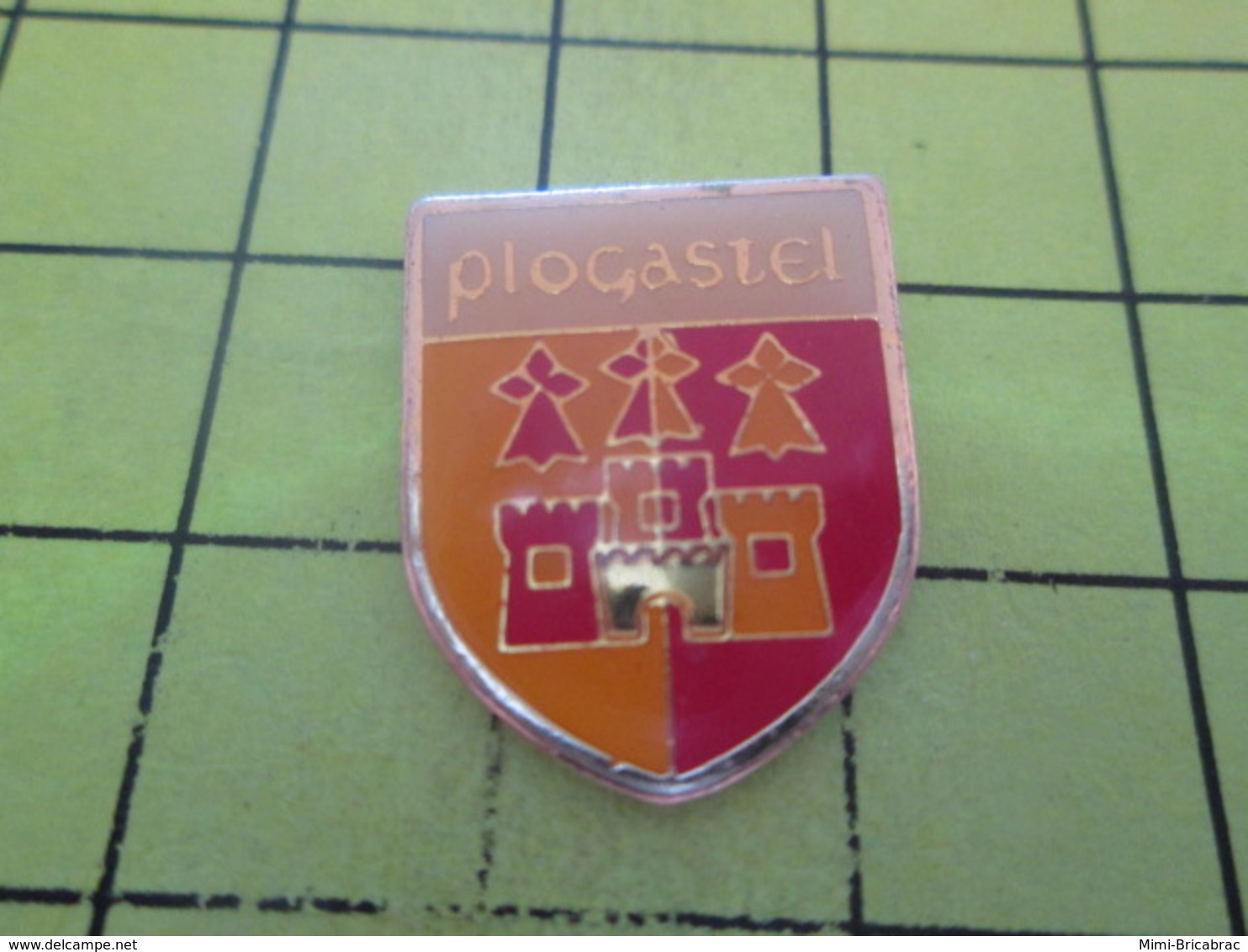 916b Pins Pin's / Rare & Belle Qualité THEME VILLES / BLASON ECUSSON ARMOIRIES BRETAGNE PLOGASTEL PLOUGASTEL - Villes