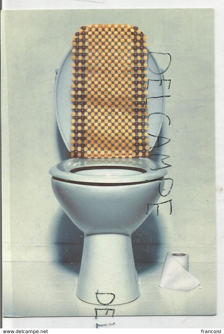 WC Et Couvre-siège En Billes De Bois. Publicité Pour Pay And Go - Humour