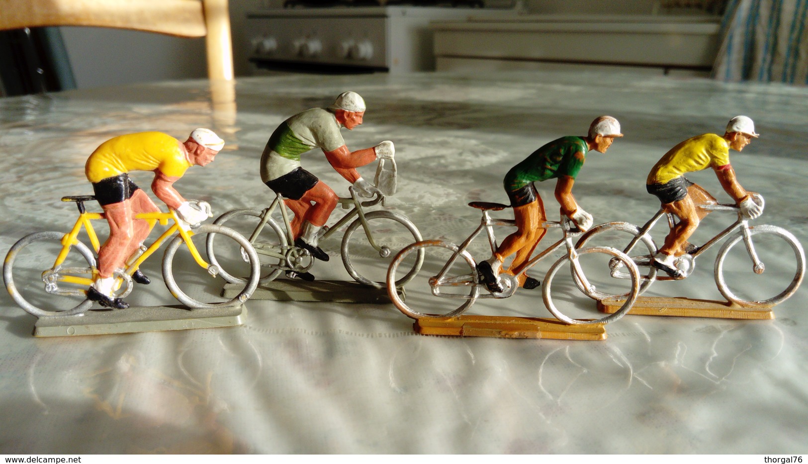 TOUR DE FRANCE D'AUTREFOIS ANCIENNES FIGURINES STARLUX DE CYCLISTES 1950