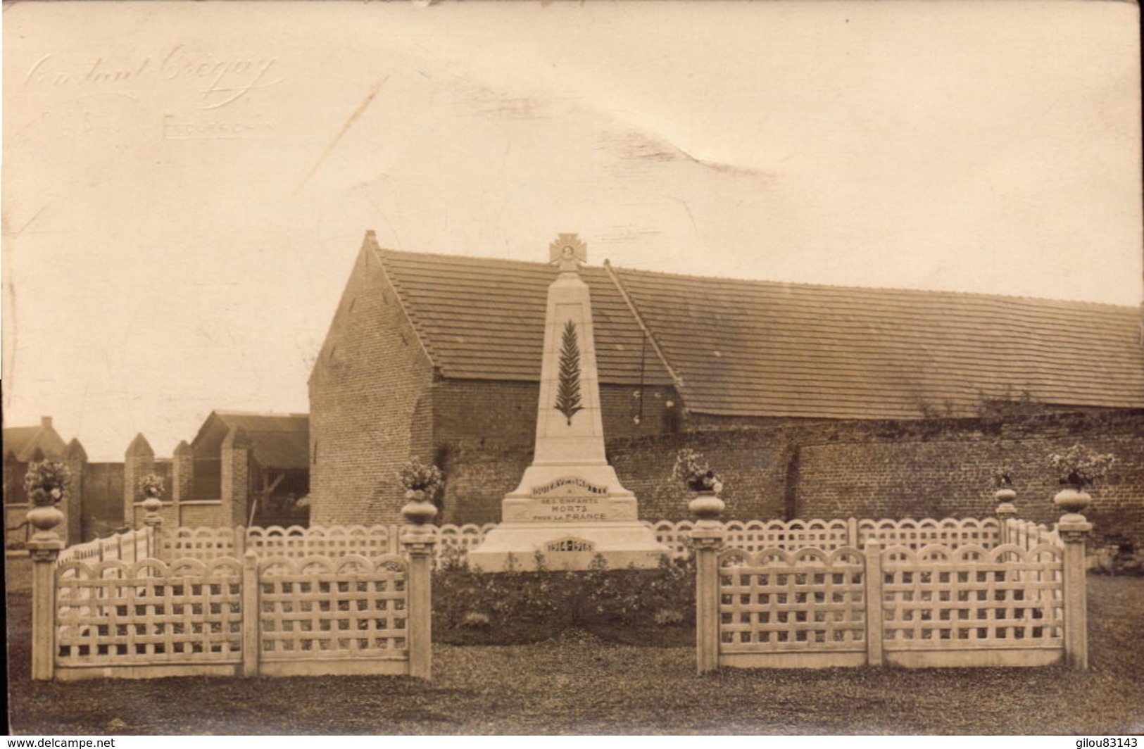 Pas De Calais, Quiery La Motte, Monument Aux Morts    (bon Etat)  Carte Photo. - Autres & Non Classés