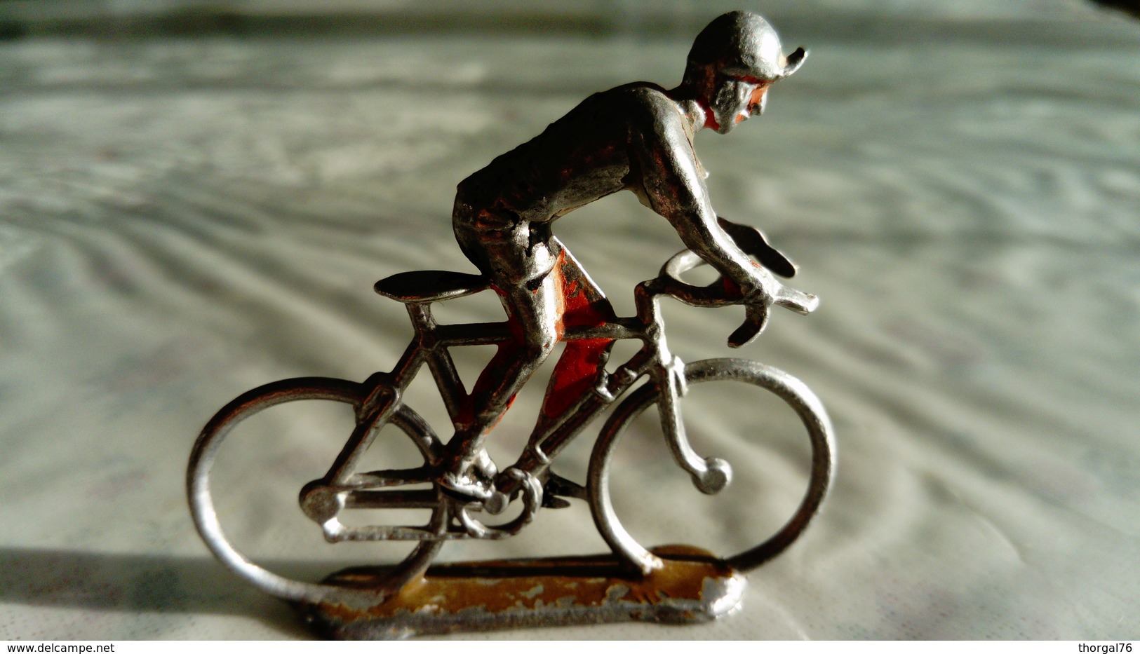 TOUR DE FRANCE D'AUTREFOIS ANCIENNES FIGURINES ALUDO( Type Quiralu Salza) DE CYCLISTES 1939/ 40 - Otros & Sin Clasificación