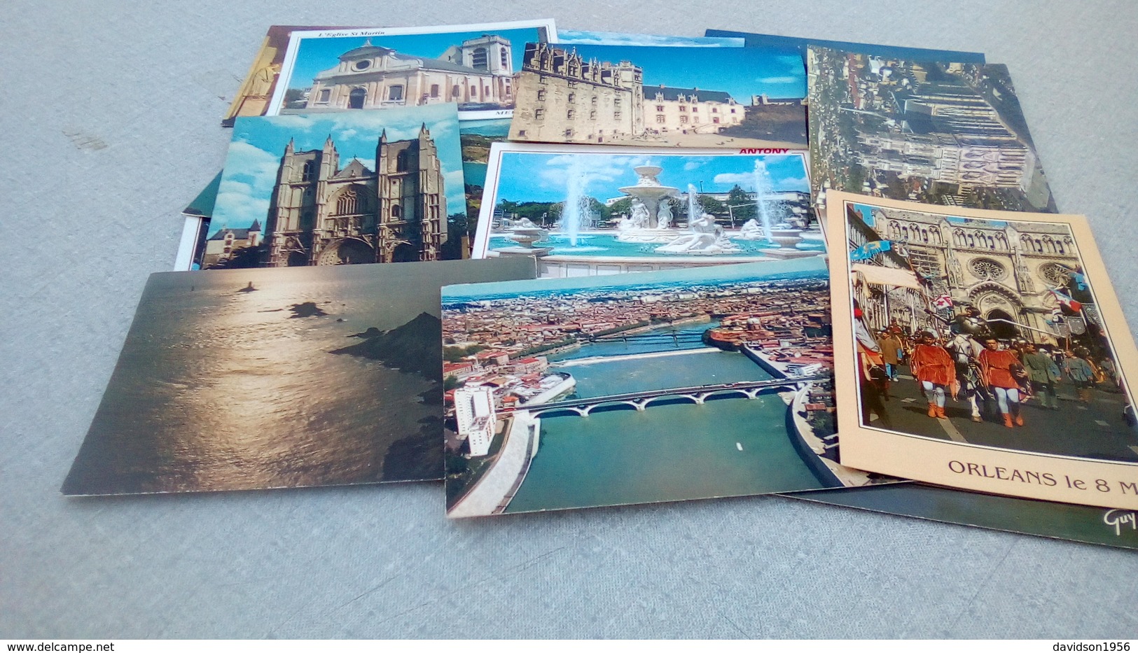 Lot De 2000 Cartes   Cpm Cpsm  De France En Bon état    ,  Divers Aspects  , Régions - 500 Postcards Min.