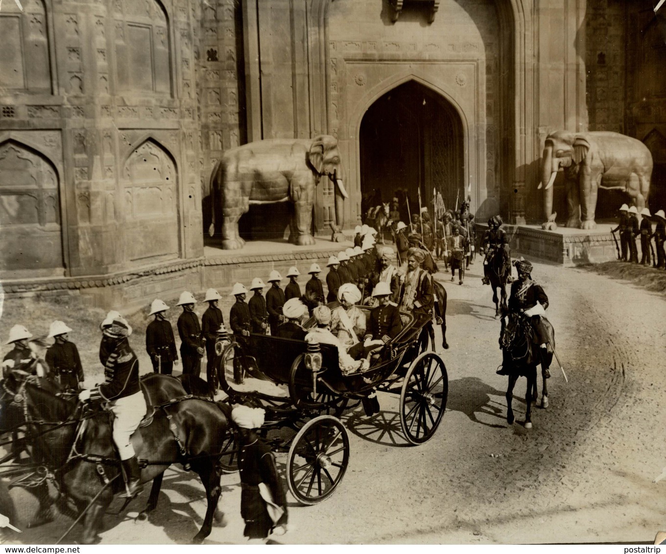 INDE INDIA DELHI  PROCESSION INDIAN CHIEF +- 25*20CM Fonds Victor FORBIN (1864-1947) - Lugares