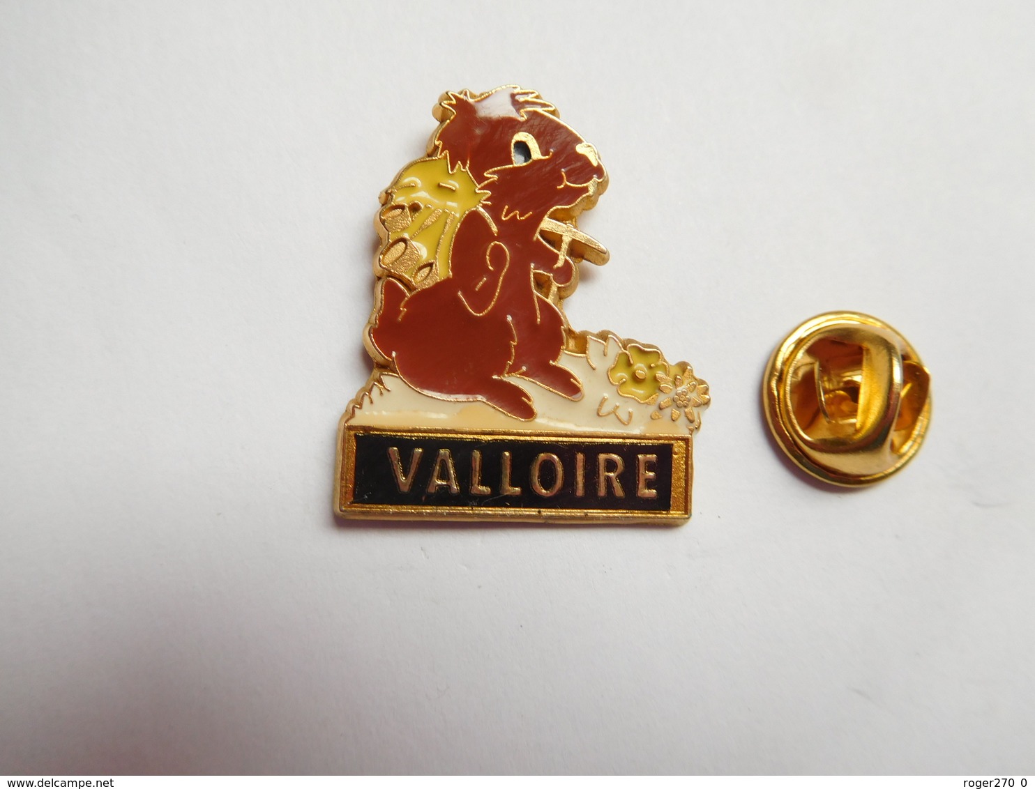 Beau Pin's , Ville De Valloire , Marmotte , Savoie , Signé Martineau - Villes