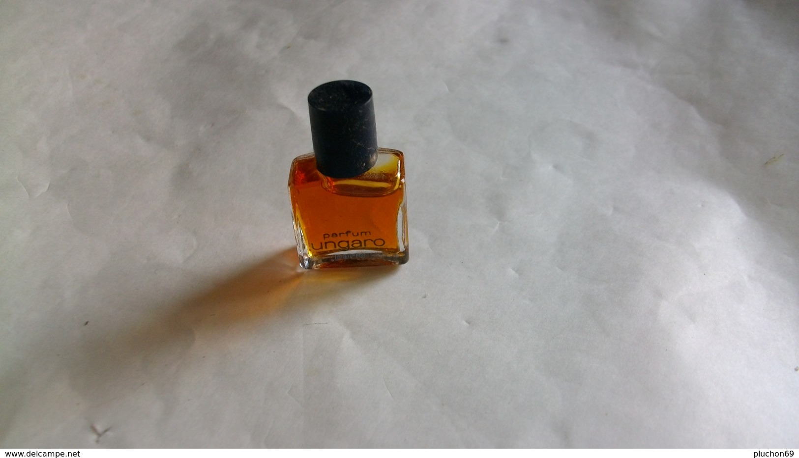 Miniature De Parfum Ungaro  " Parfum  " Petit Modèle - Miniatures Femmes (sans Boite)
