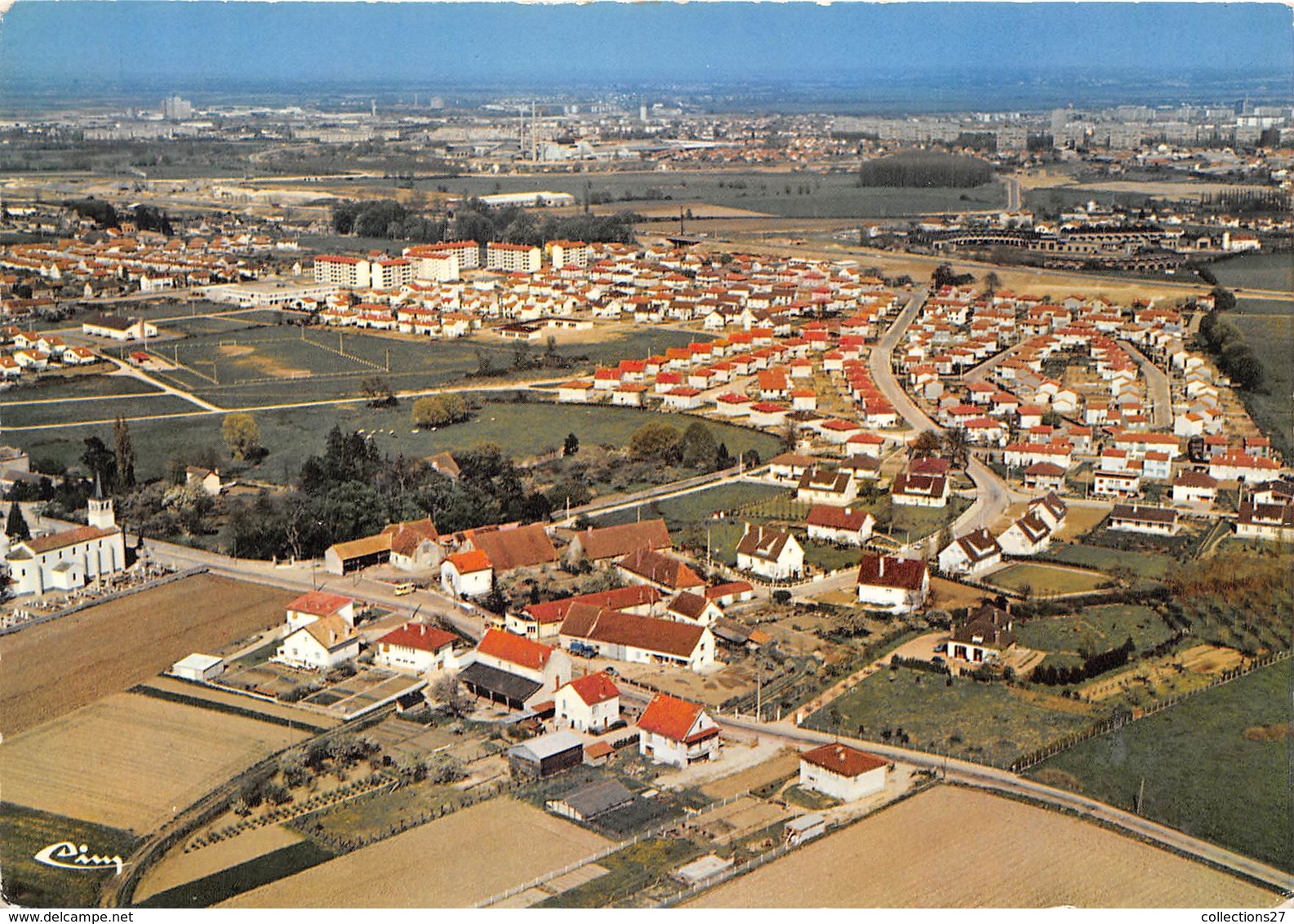 71-CHATENOY-LE-ROYAL-VUE AERIENNE -L'EGLISE - Autres & Non Classés