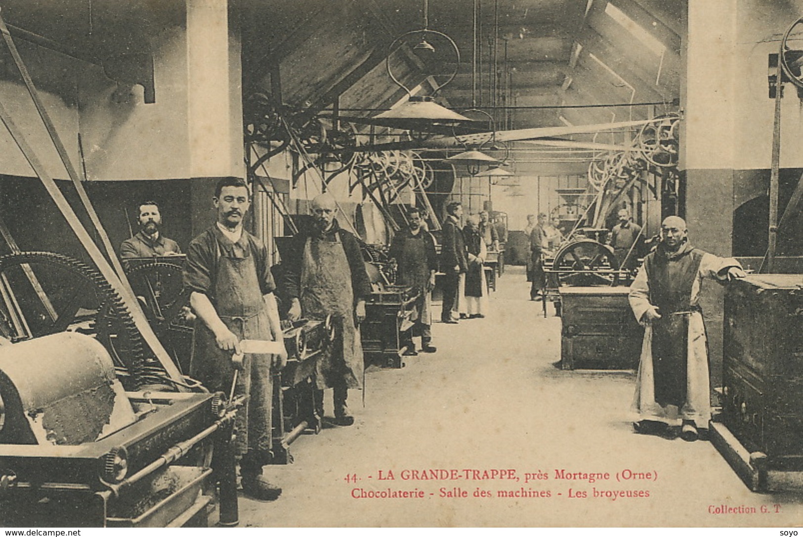 Chocolaterie Grande Trappe Mortagne Orne Salle Machine Broyeuses Lampes Moines Et Civils - Artisanat