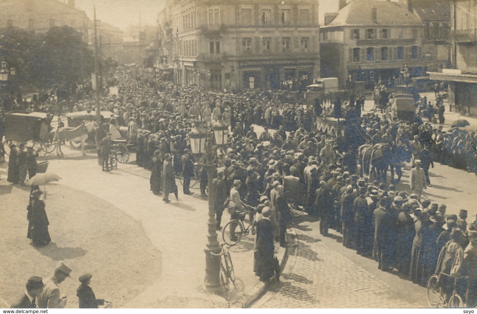 Carte Photo Funerailles Personnalité Militaire  Corbillard Credit Lyonnais - Begrafenis