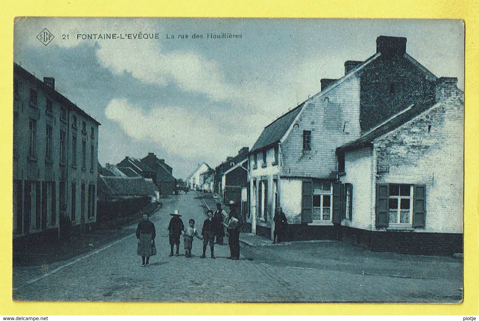 * Fontaine L'Eveque (Hainaut - La Wallonie) * (SBP, Nr 21) Rue Des Houillières, Belle Animation, Straatzicht, Zelfzaam - Fontaine-l'Evêque