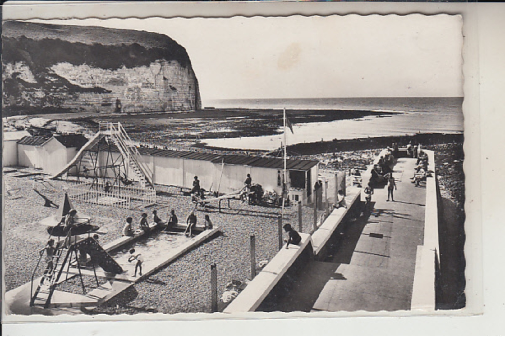 76  - YPORT - Jeux Sur La Plage...1966 - Yport