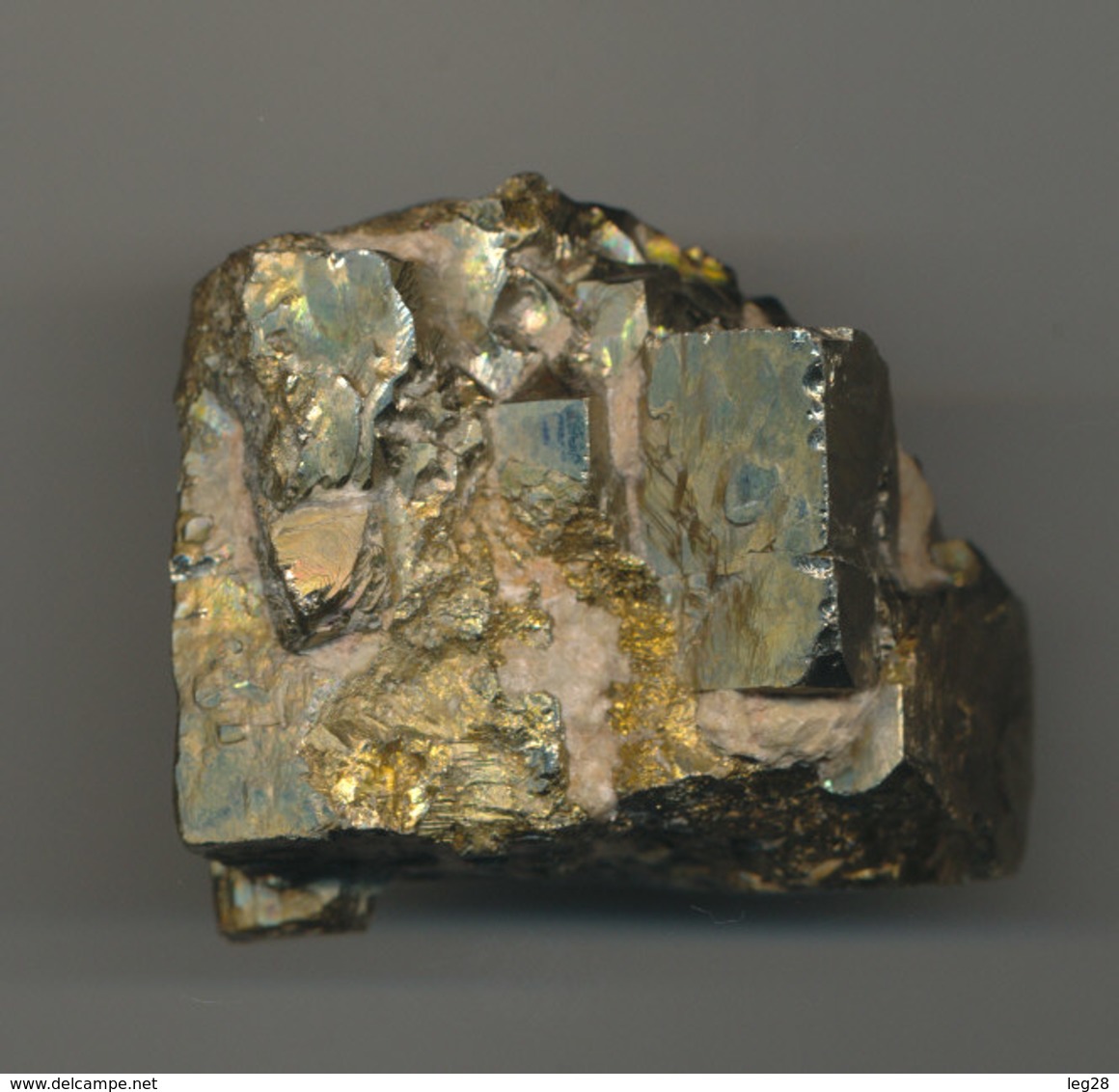 PYRITE - Mineralien