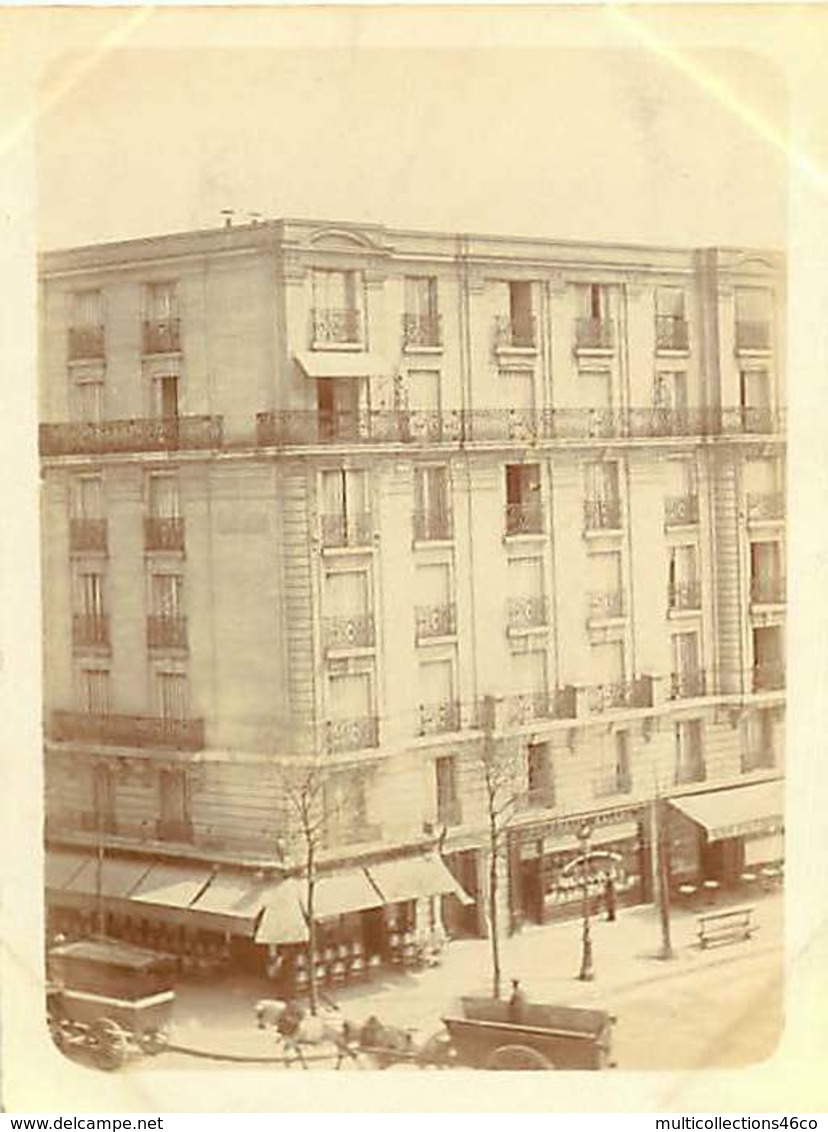 170719 - PHOTO 1915 - 75 PARIS Immeuble Haussmannien Pharmacie BALARD - Lieux