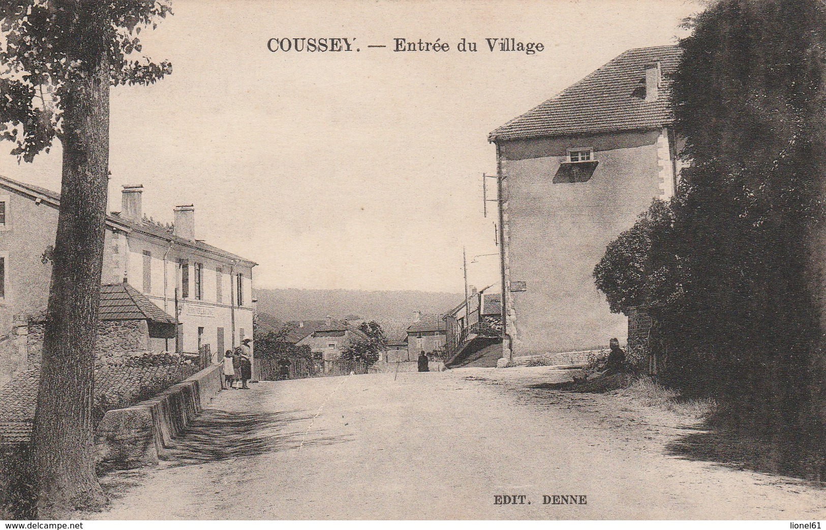 COUSSEY : (88) Entrée Du Village - Coussey