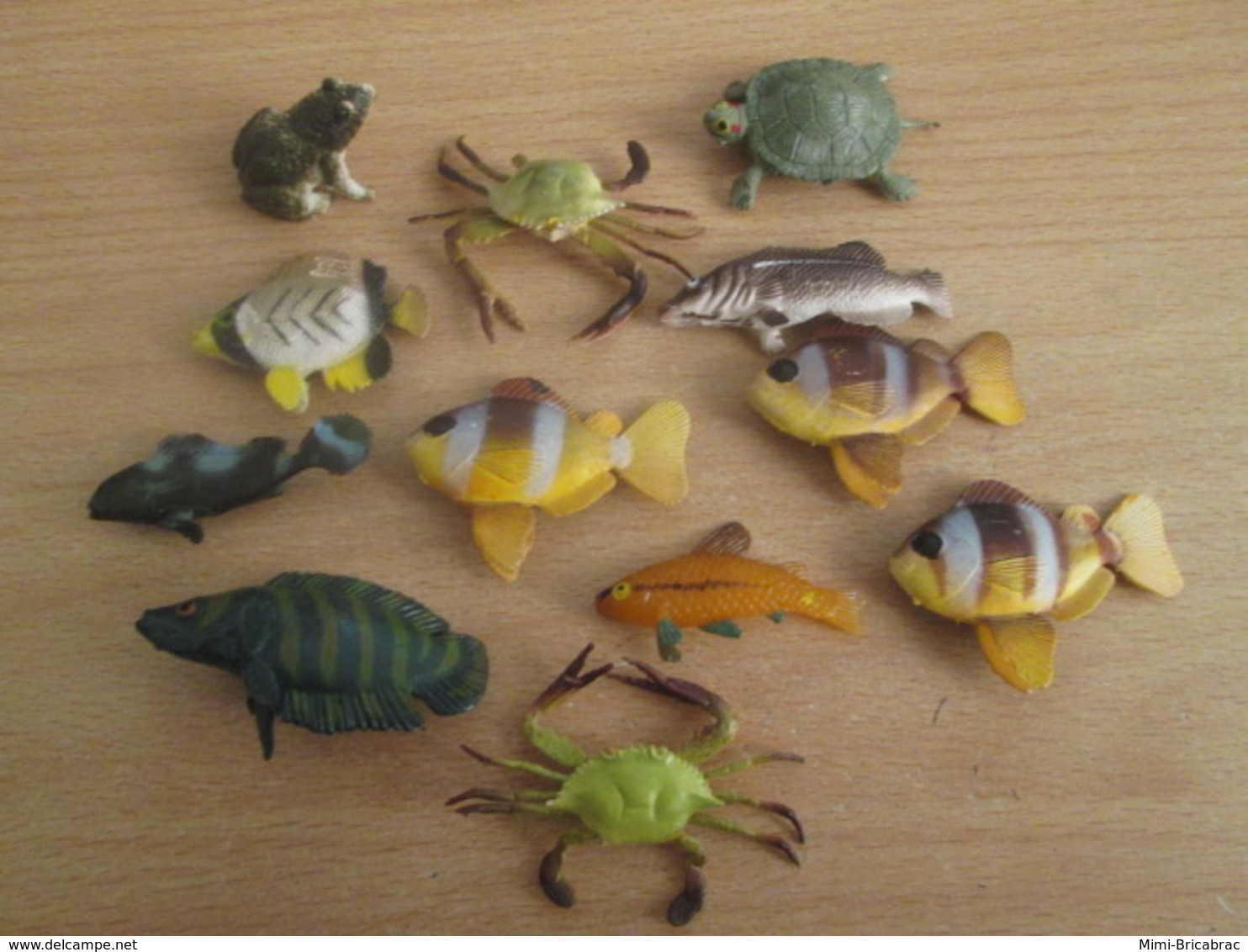 PUB719 : POISSONS ET ANIMAUX AQUATIQUES DE MARQUE PRIOR 12 FIGURINES DONT 11 DIFFERENTS - Andere & Zonder Classificatie