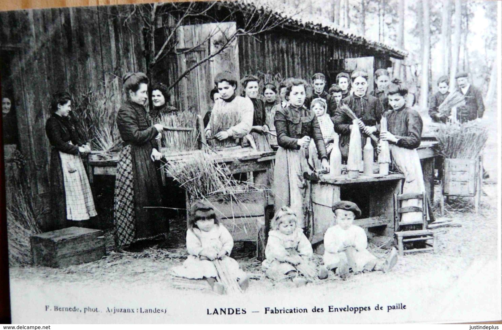 N°217 FABRICATION DES ENVELOPPES DE PAILLE LANDES BERNEDE (1905) ADECA NEUDIN 1980 TIRAGE N° 732/1000 - Artisanat