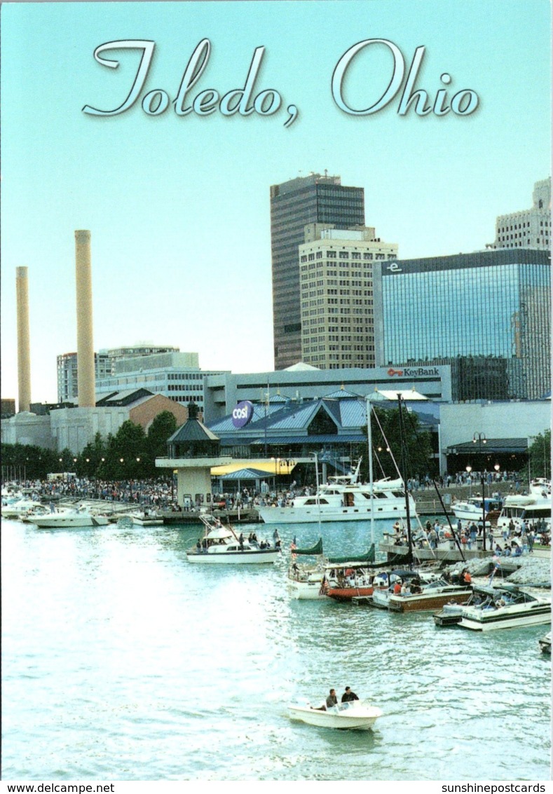 Ohio Toledo Festival Along River Bank Of Maumee River - Toledo