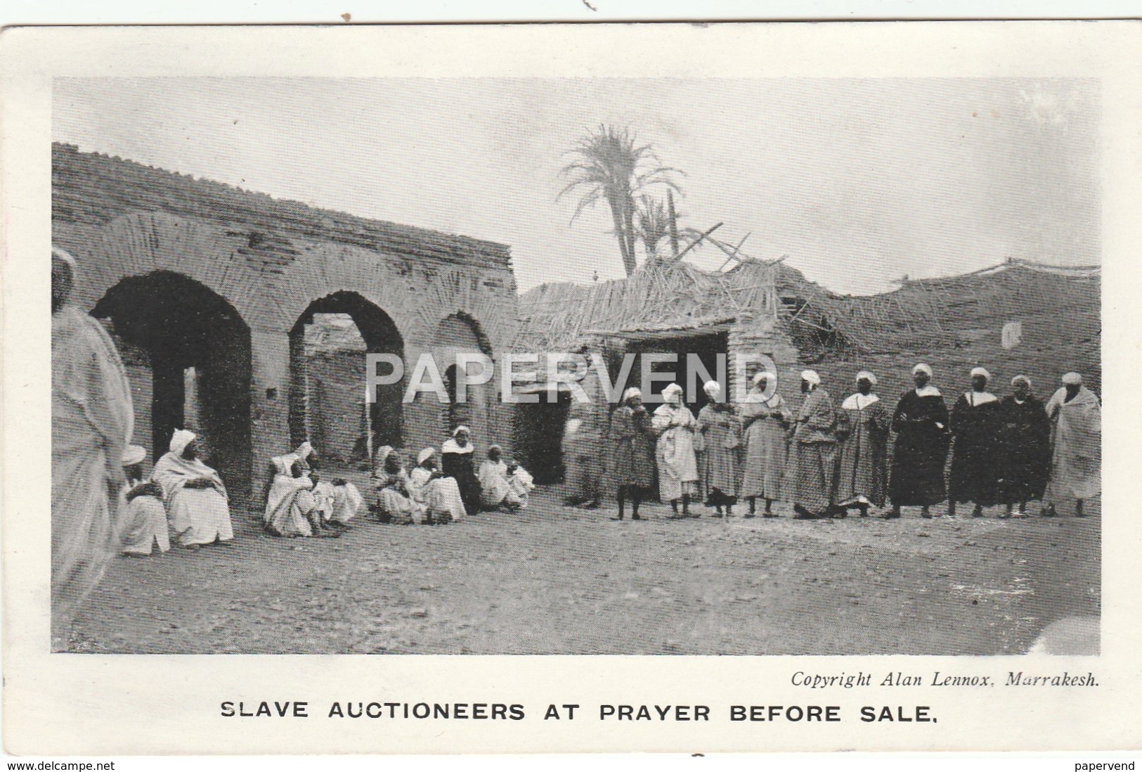 MOROCCO  Marrakesh Slave Auctioneers At Prayer Before Sale  Mo33 - Marrakesh