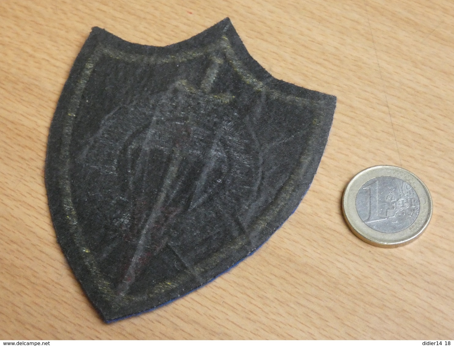 PATCH. 6éme RPIMA. PARA. PARACHUTISTE. - Scudetti In Tela