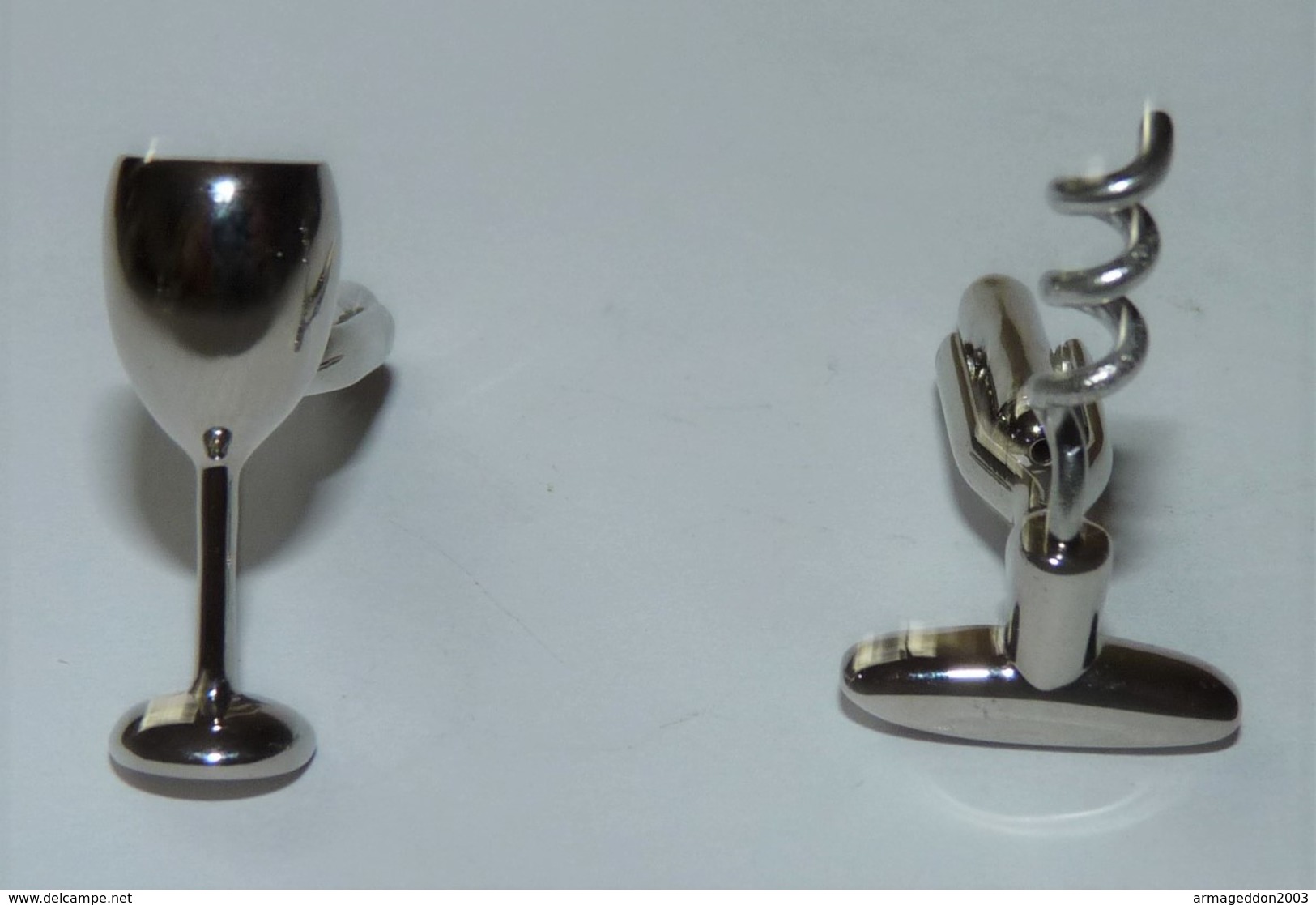 BELLE PAIRE DE BOUTONS DE MANCHETTE ARGENTE  VIN COUPE ET TIRE BOUCHON ETAT NEUF - Cuff Links & Studs