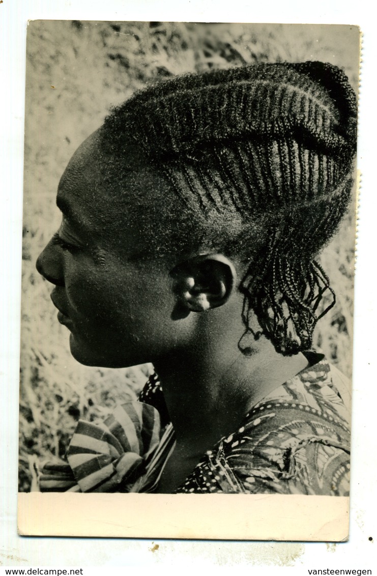 Femme Bantoue Mangbetu - Congo - Afrique