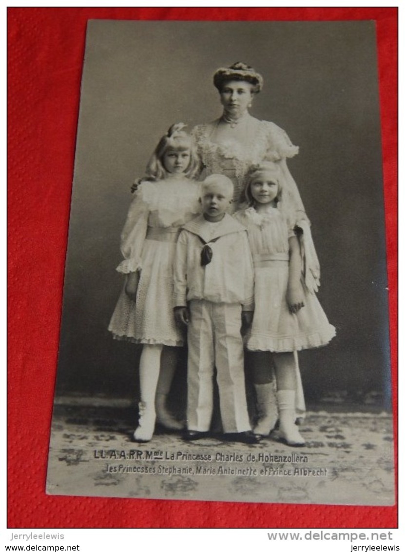 S. A. R. Madame La Princesse Charles De Hohenzollern, Princesse Joséphine De Belgique Et Ses Enfants - Koninklijke Families