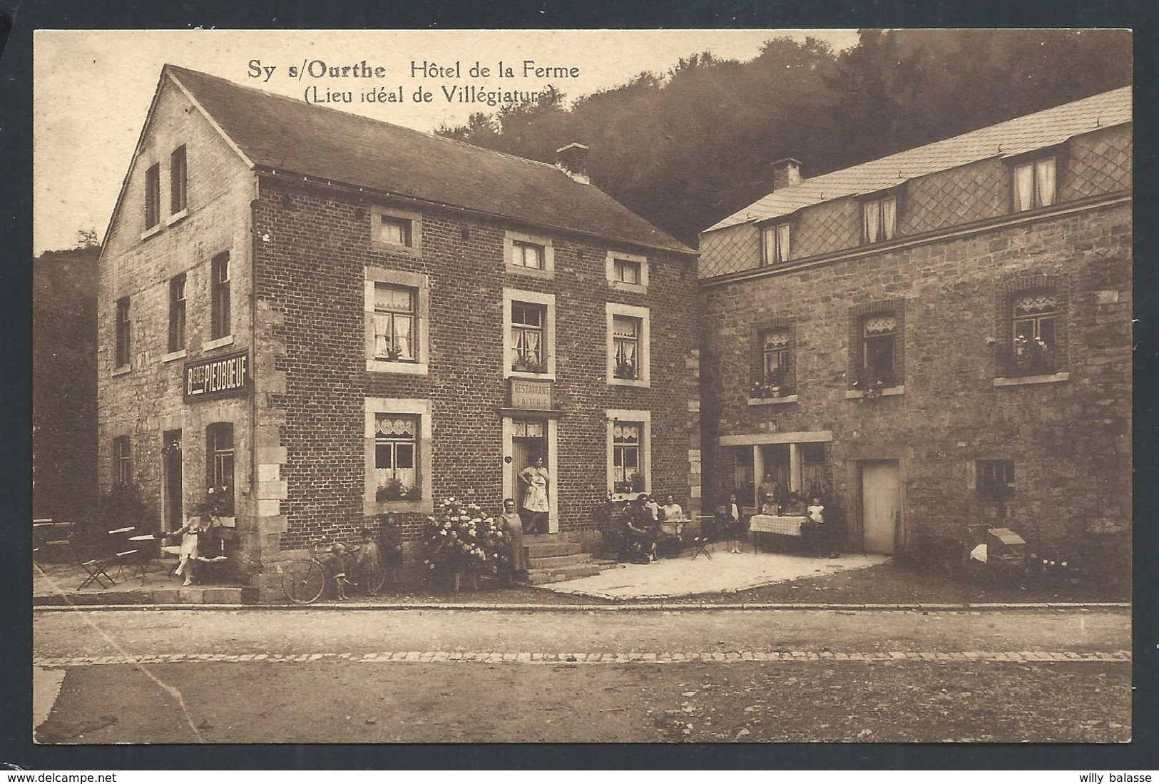 +++ CPA - SY SUR OURTHE - Ferrières - Hôtel De La Ferme - Terrasse Animée  // - Ferrières