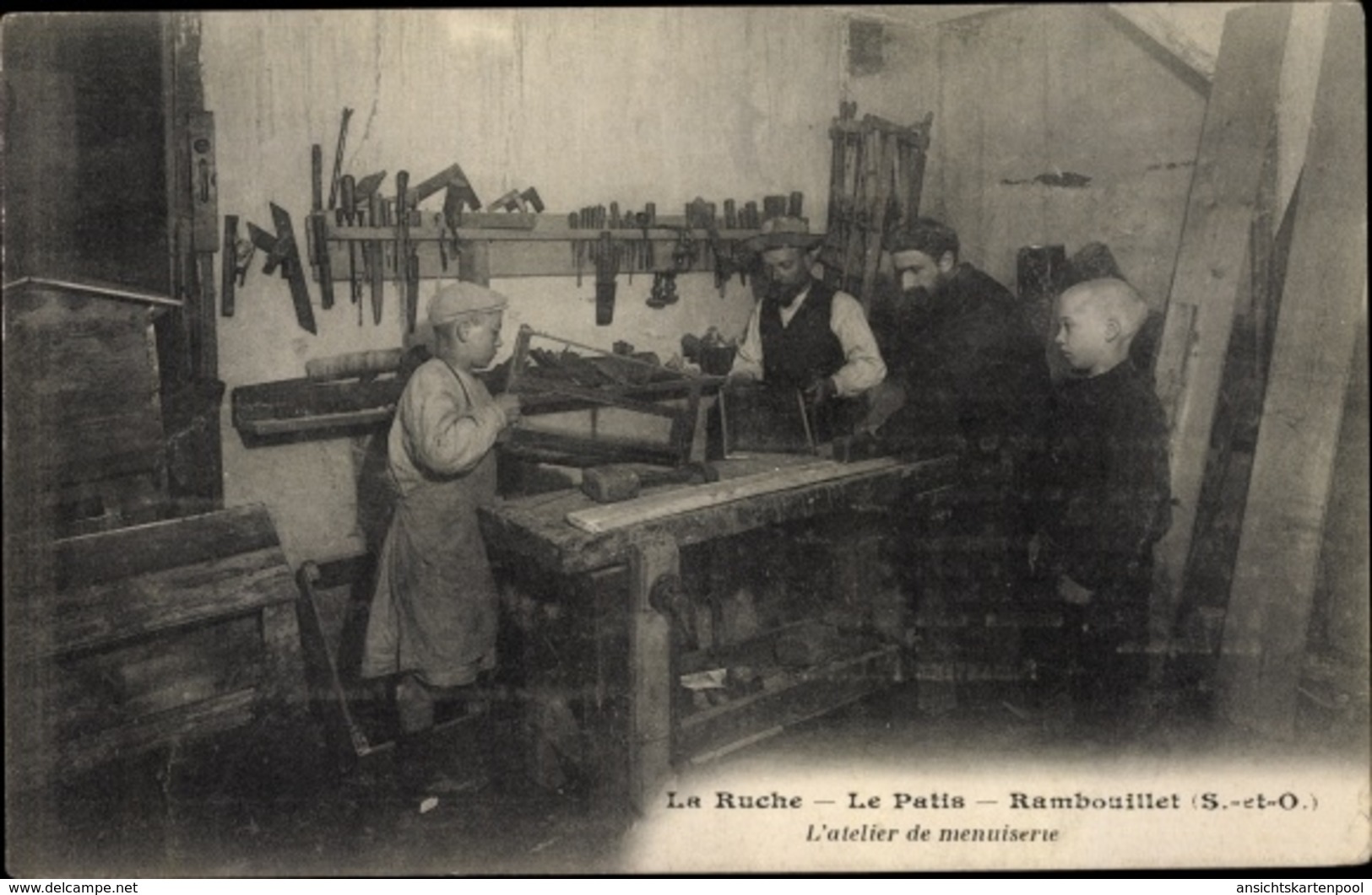 Cp Rambouillet Yvelines, La Ruche, Le Patis, L'atelier De Menuiserie - Autres & Non Classés