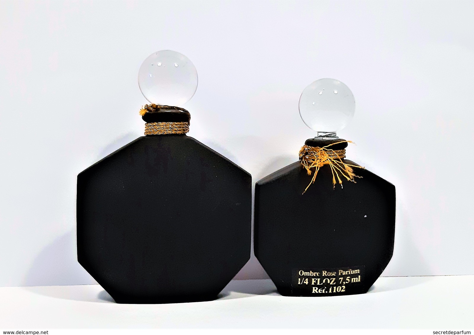 Miniatures De Parfum 2 Flacons  JEAN CHARLES  BROSSEAU  VIDE  7.5 Ml Et 15 Ml En Verre Noir Et Bouchon Verre - Bottles (empty)