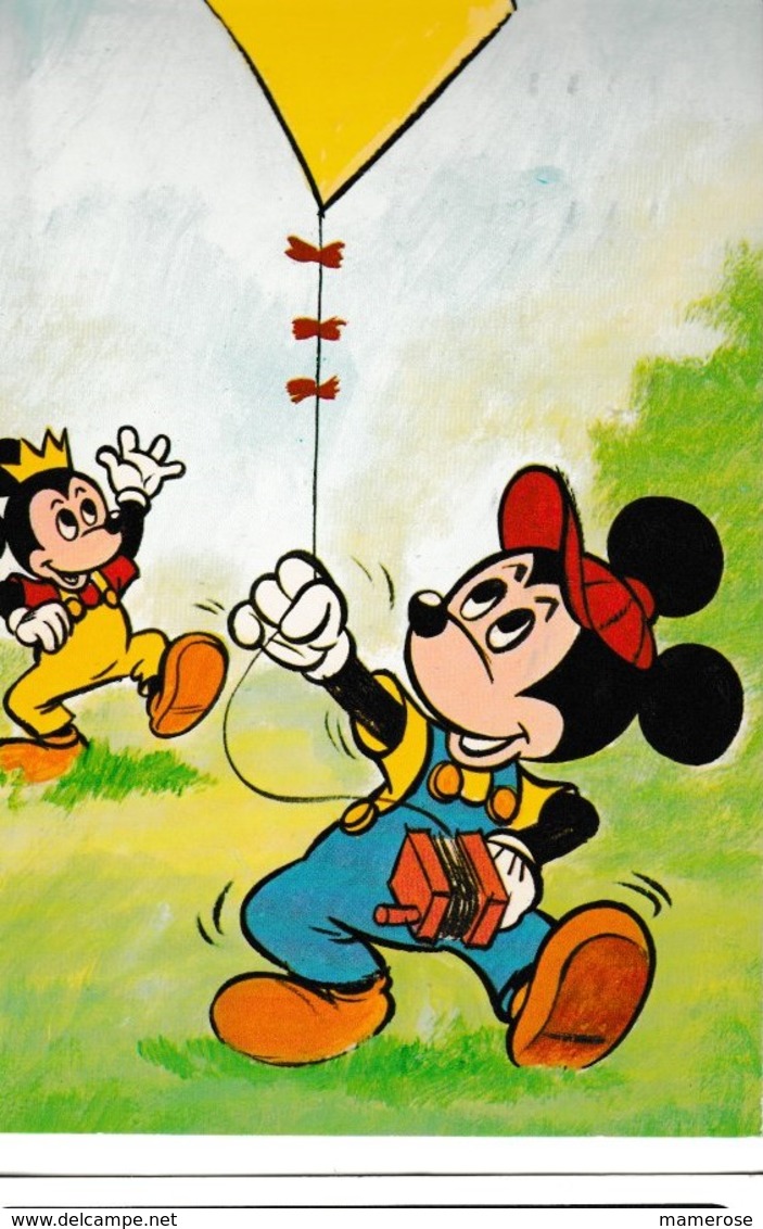 WALT DISNEY  DEUX MICKEY: L'un Avec Un Cerf-volant Et L'autre Une Couronne - Autres & Non Classés