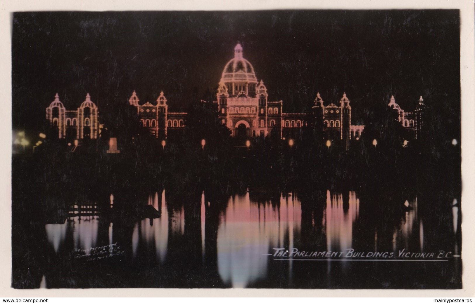 AO06 The Parliament Buildings, Victoria, B.C. - Real Photo, Night View - Victoria