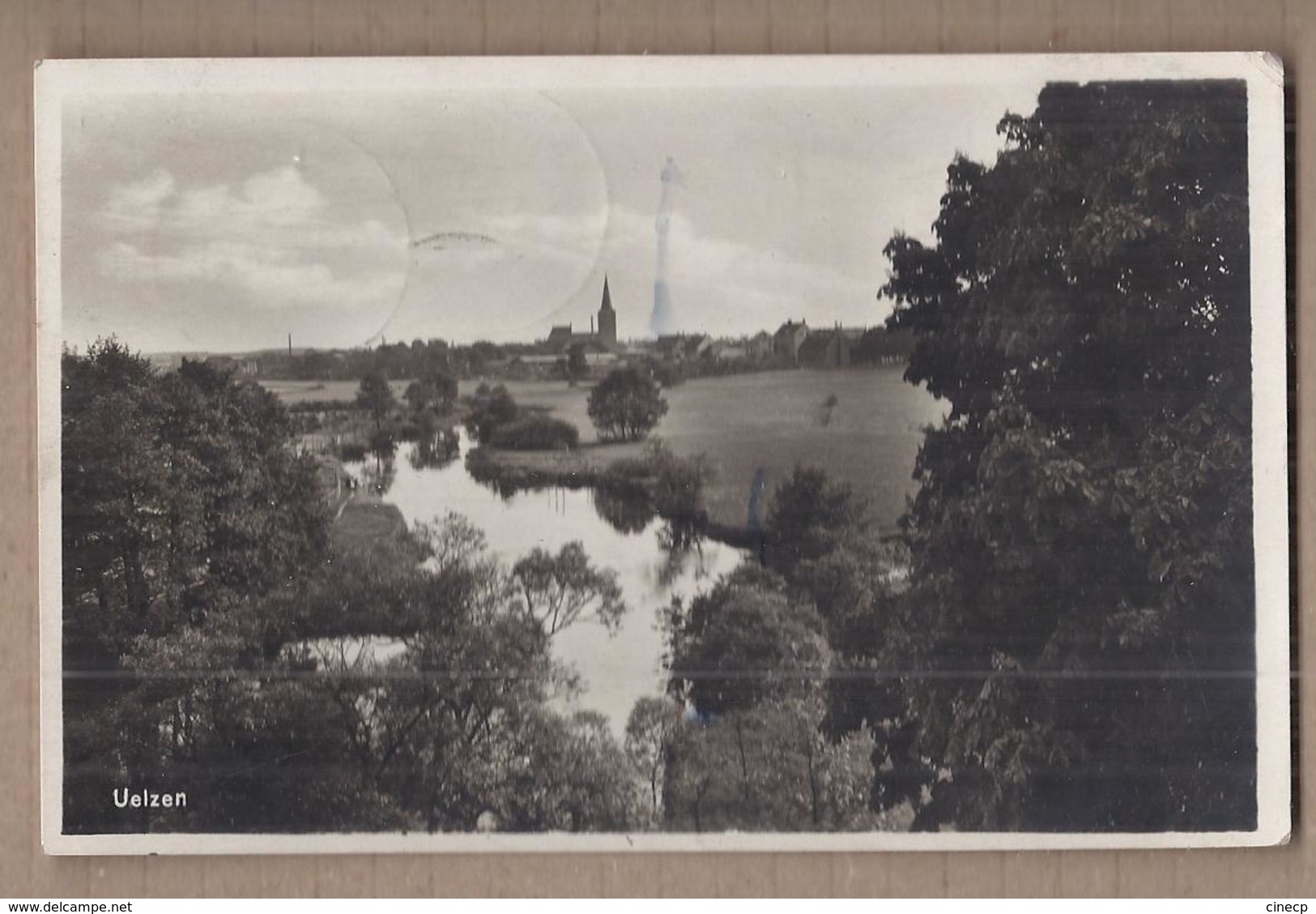 CPSM ALLEMAGNE - UELZEN - Jolie Vue Générale Du Village Et Du Cours D 'eau + Très Jolie Oblitération Verso - Uelzen