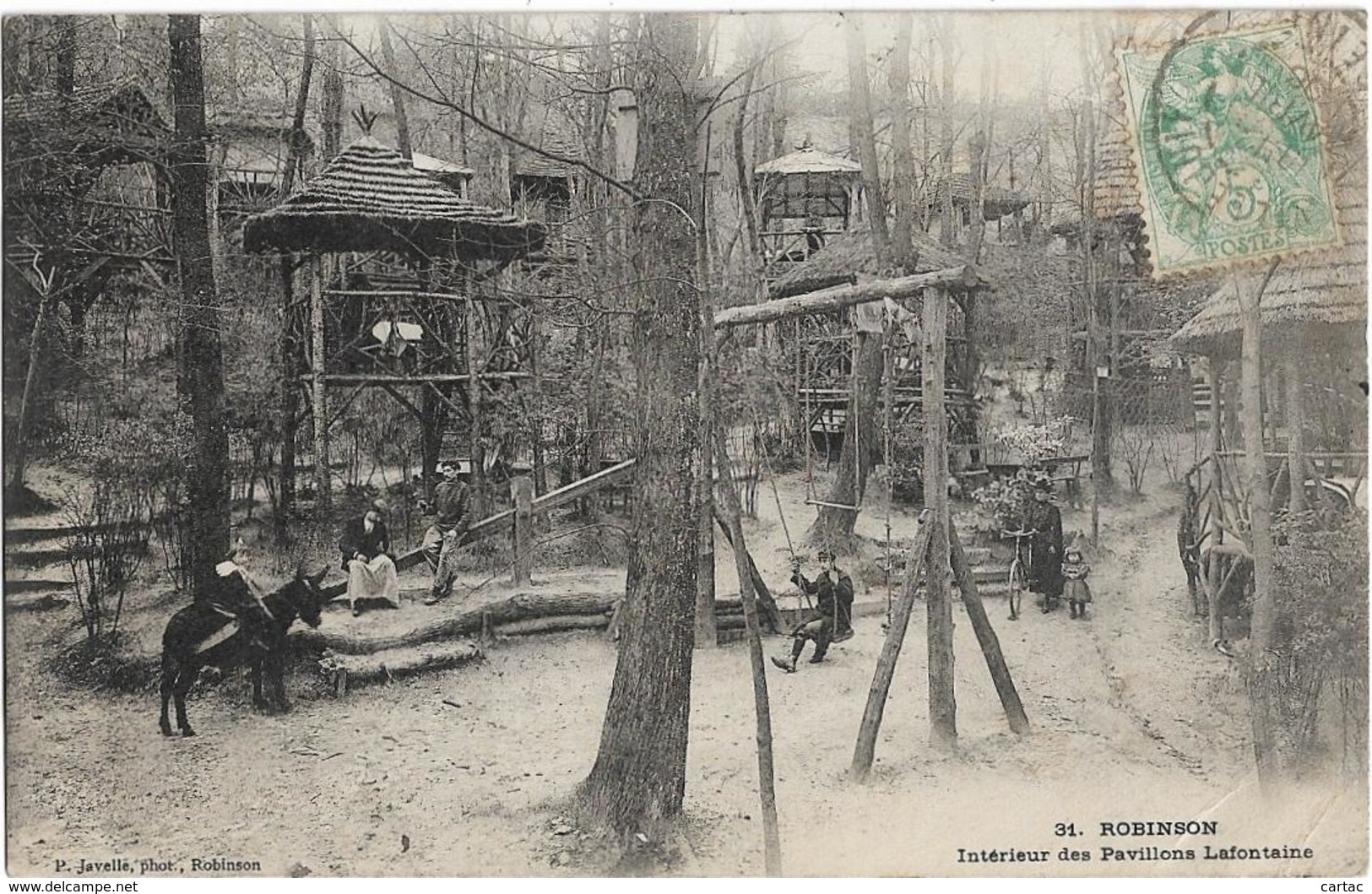 D92 - ROBINSON - INTERIEUR DES PAVILLONS LAFONTAINE -Enfant Sur Un âne-un Sur Une Balançoire-un Près D'une Femme à Vélo - Rueil Malmaison