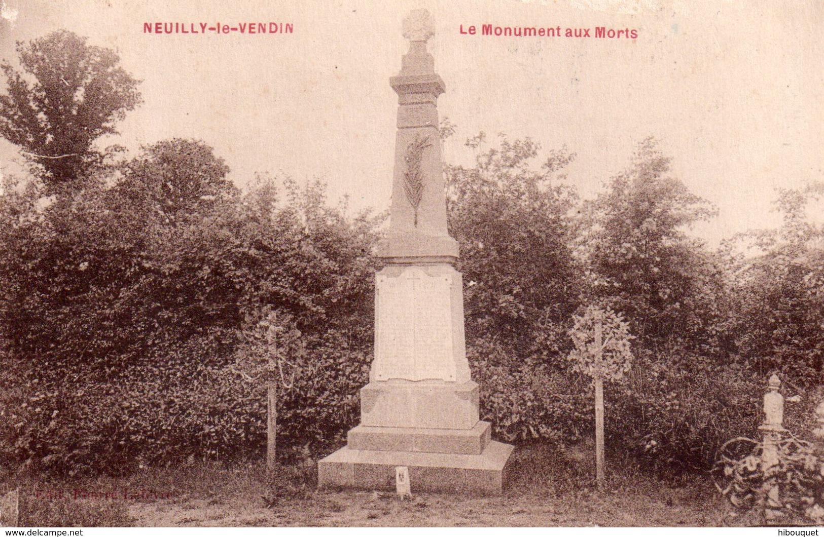 CPA, Neuilly Le Vendin, Monument Aux Morts - Other & Unclassified