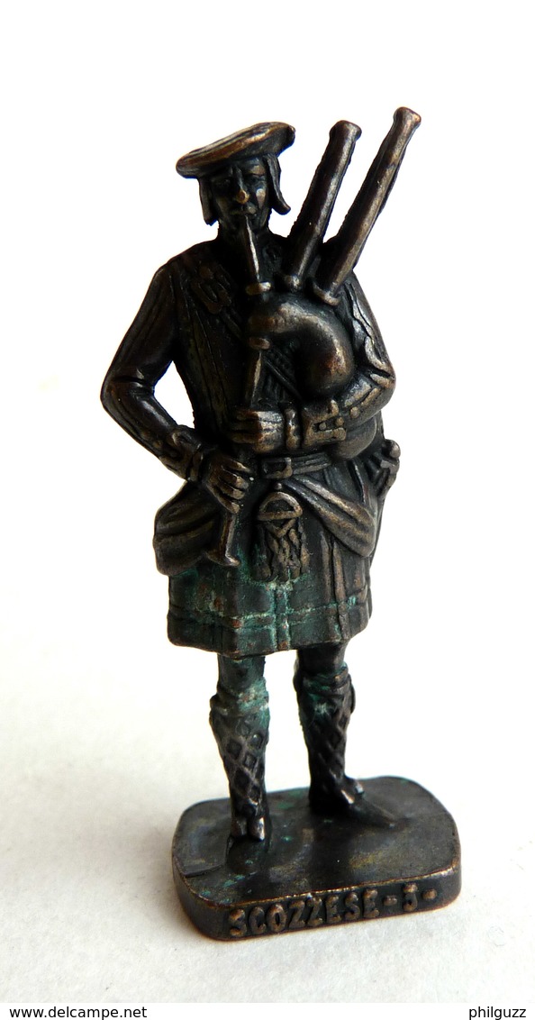 FIGURINE KINDER  METAL SOLDAT ECOSSAIS 1743  3 RP JOUEUR DE CORNEMUSE 80's Bruni - KRIEGER SCHOTTEN Dudelsackpfeifer (2) - Figurines En Métal