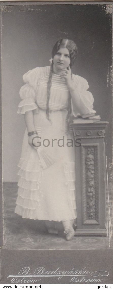 Poland - Ostrow - Photo Budzynska - 50x120mm - Girl With Long Hair - Old (before 1900)