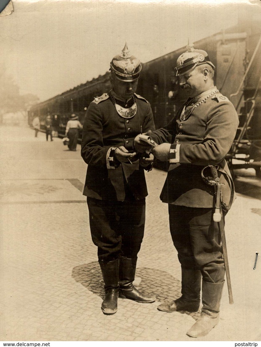 MILITARY CONDUCTORS + GUARDS OF TRAINS IN GERMANY ALEMAÑA RAILWAY    +- 15*11CM - Trenes