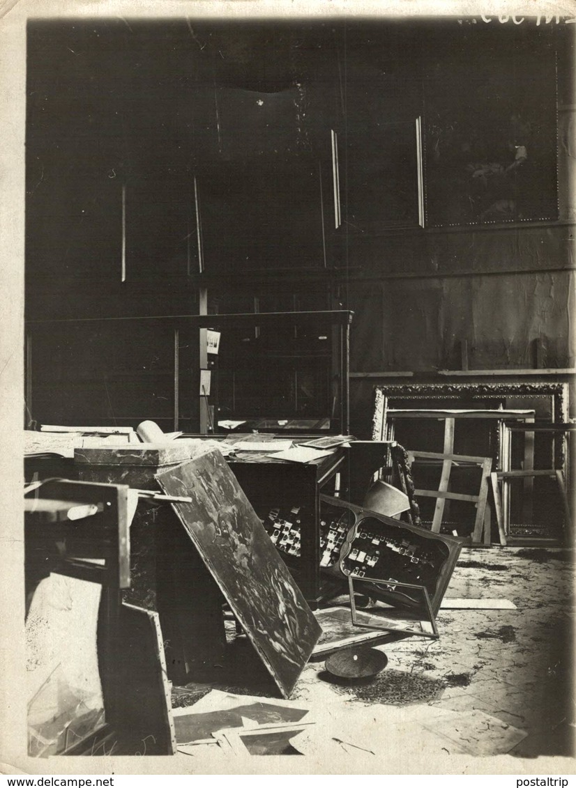 DOUAI NORD UNE SALLE DU MUSÉE SACCAGÉE PAR LES ALLEMANDS  +- 18*13CM - War, Military