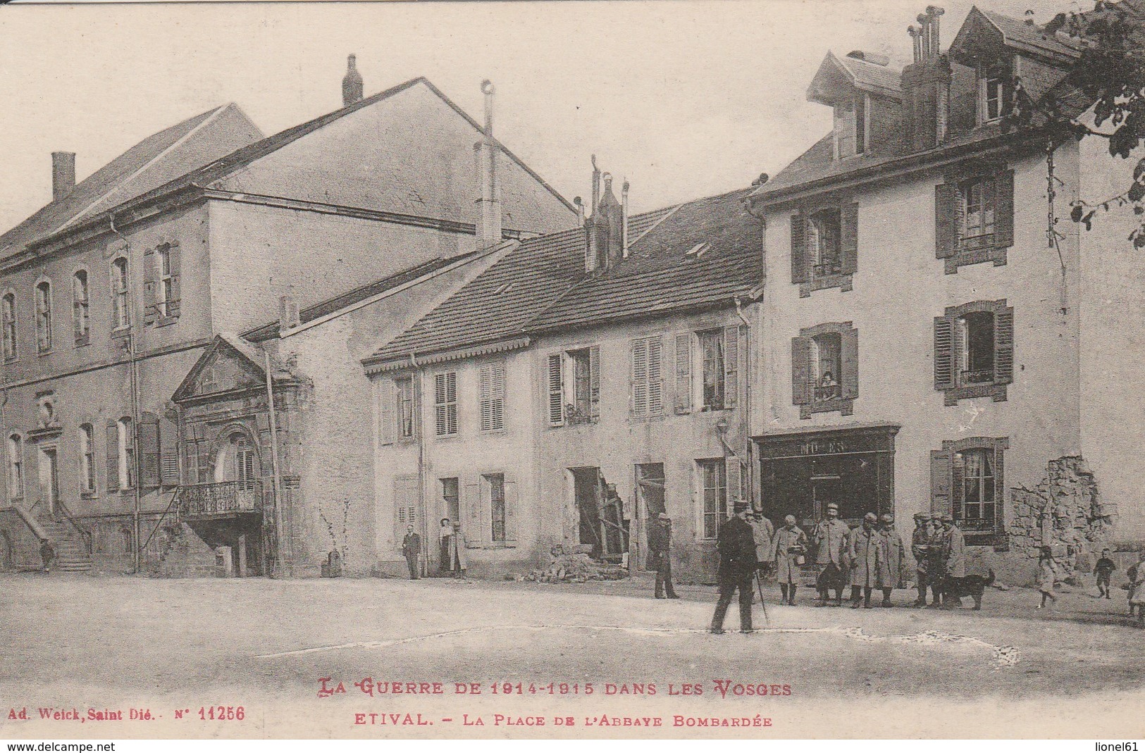 ETIVAL : (88)  La Place De L'Abbaye Bombardée - Etival Clairefontaine